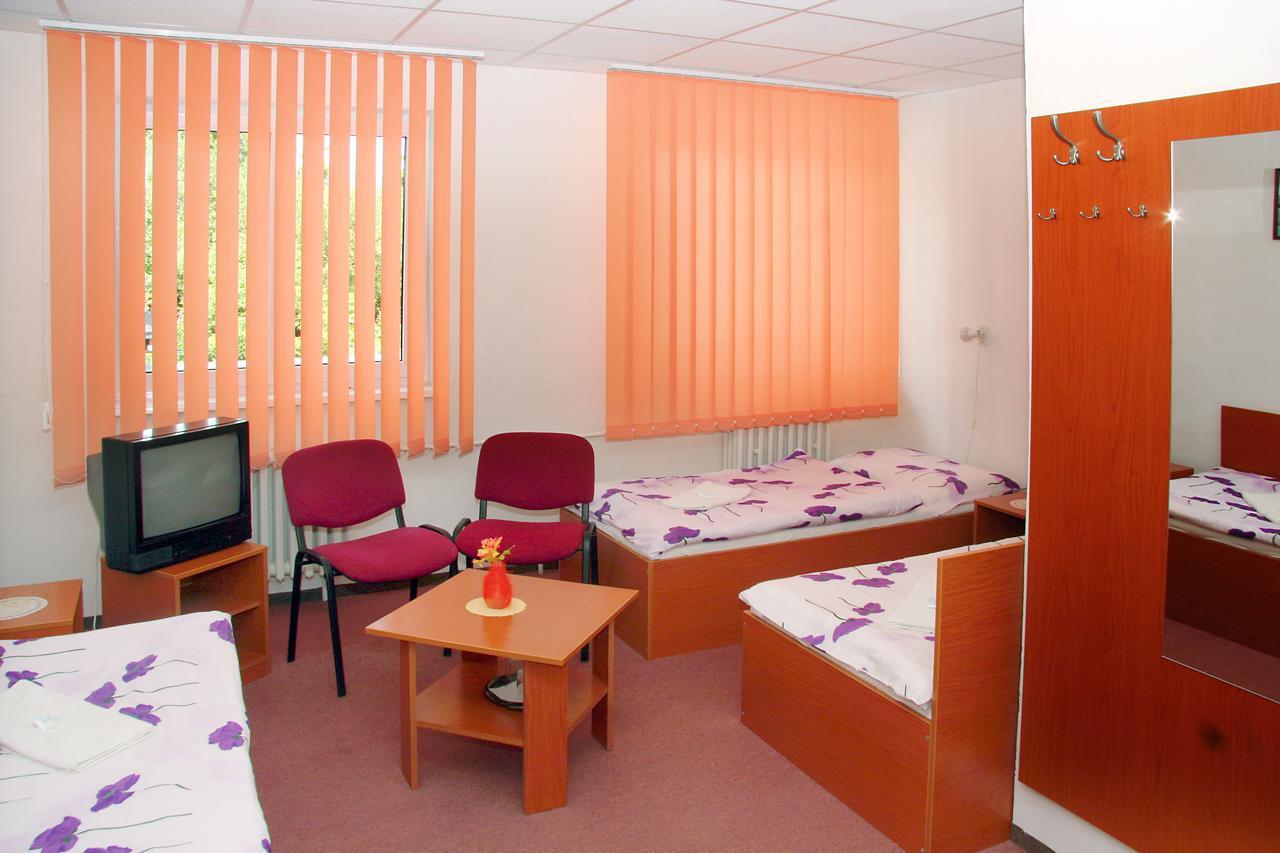 Penzion Olympia** Banská Bystrica Buitenkant foto