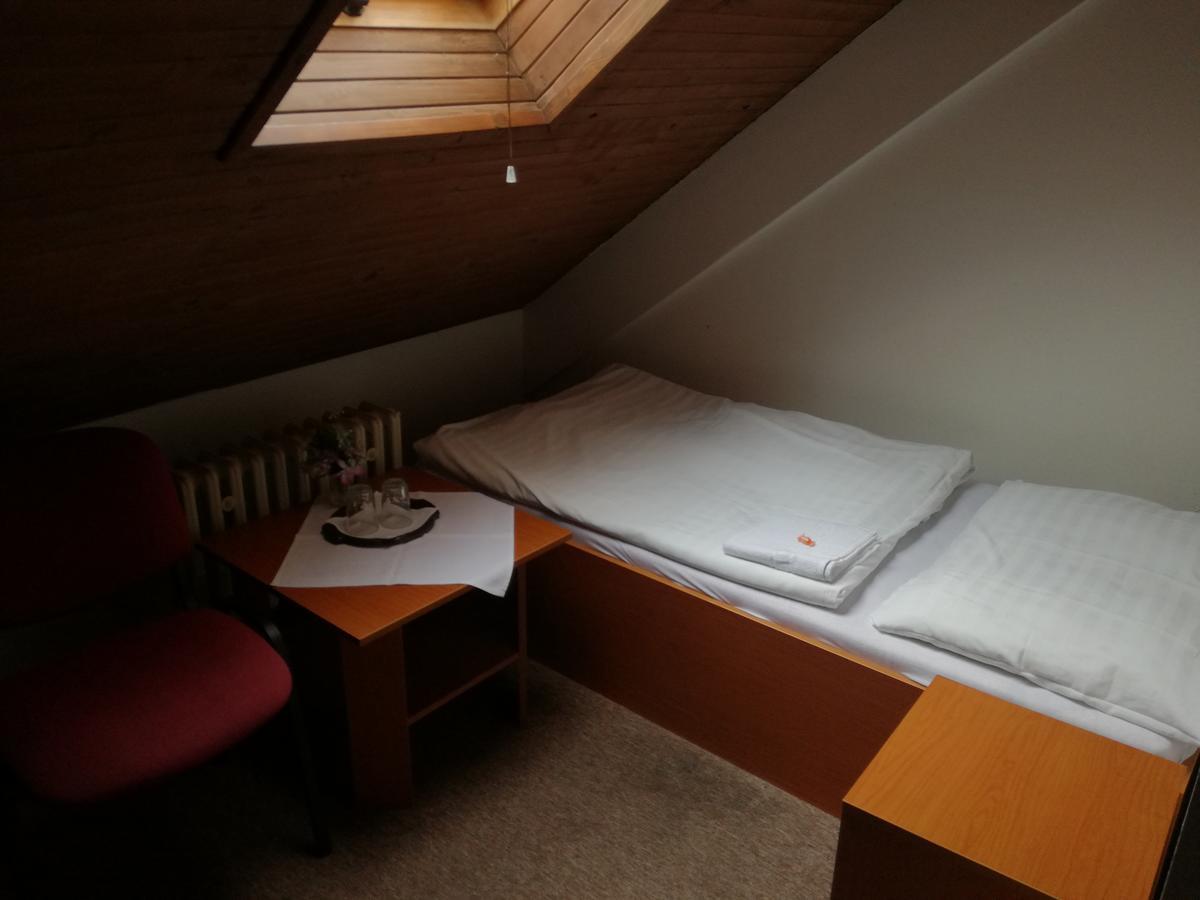 Penzion Olympia** Banská Bystrica Buitenkant foto