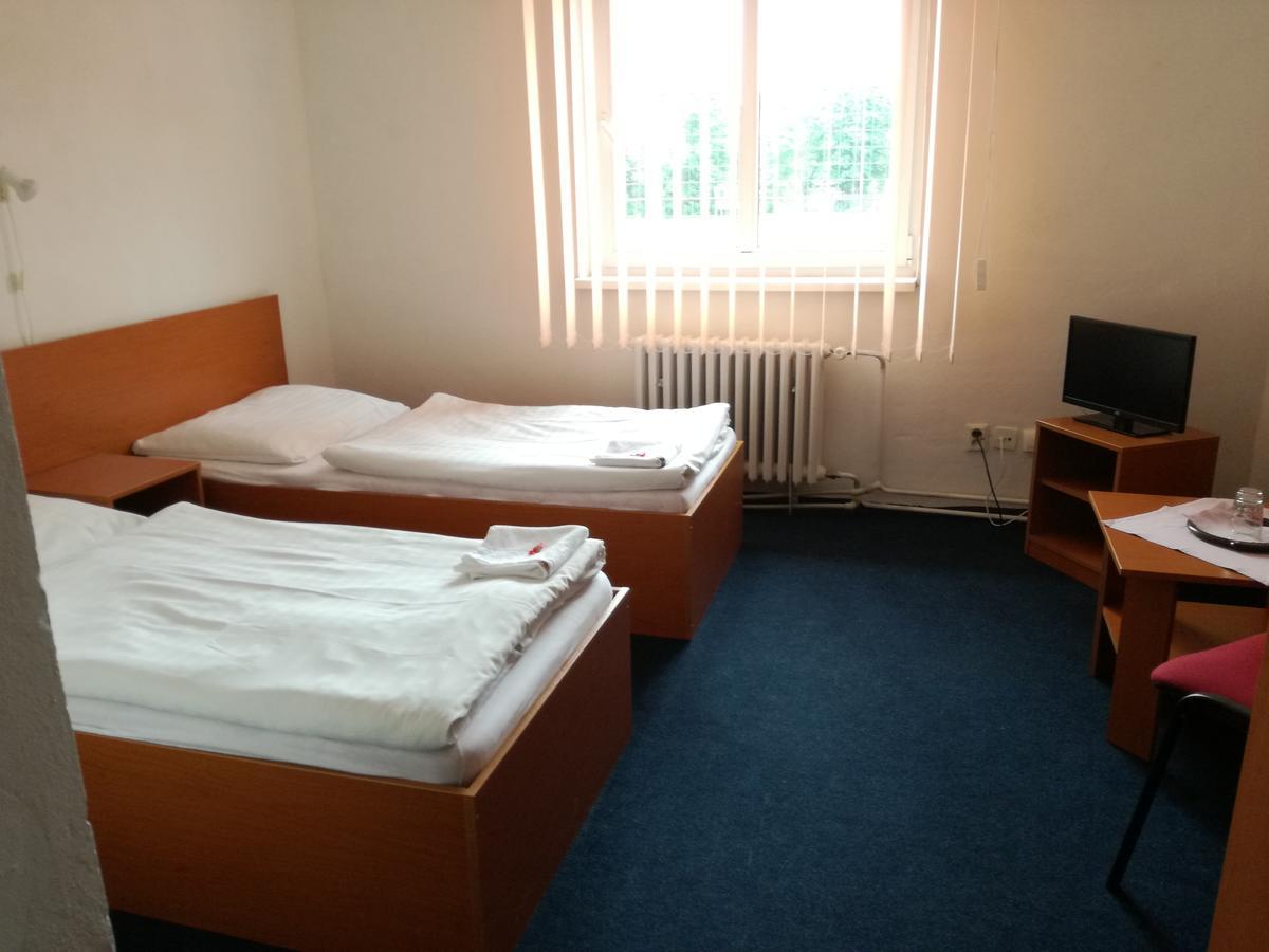 Penzion Olympia** Banská Bystrica Buitenkant foto