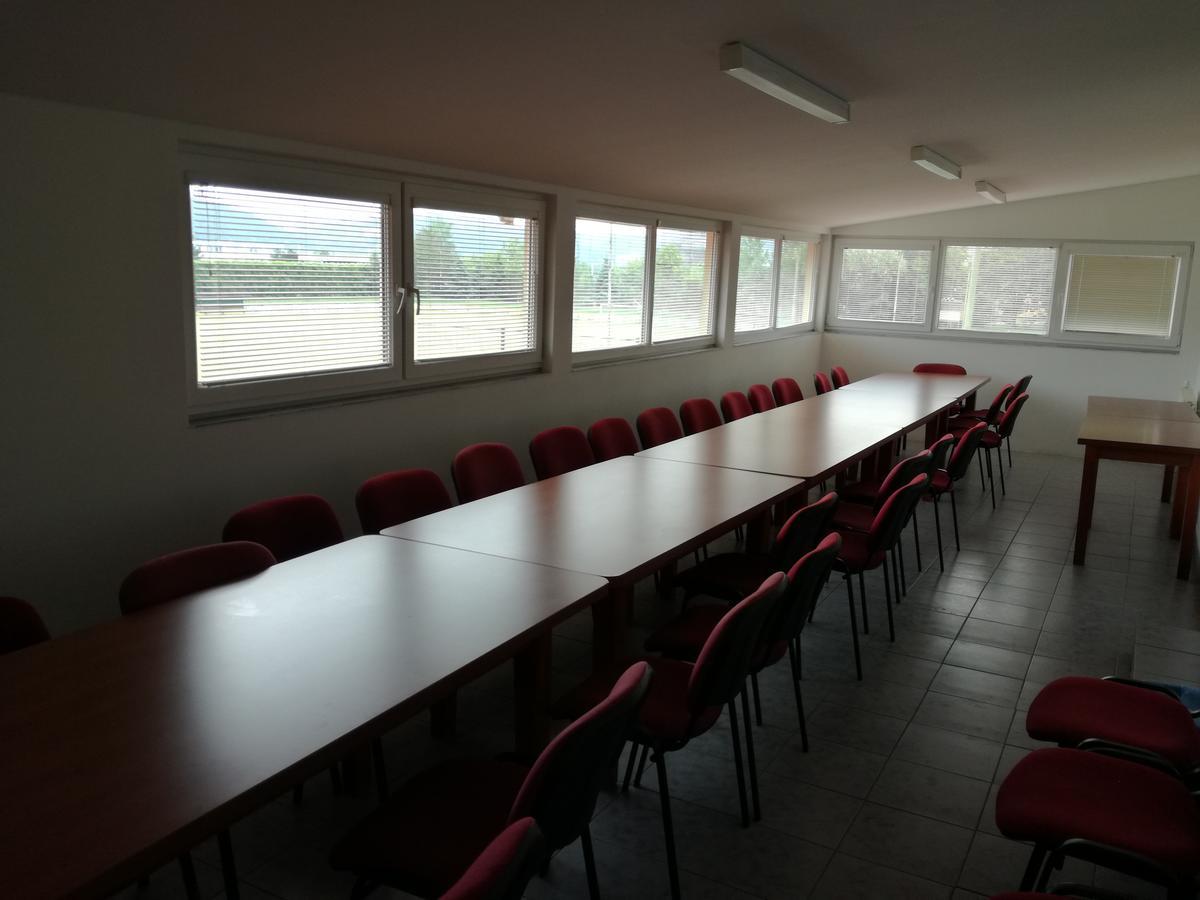 Penzion Olympia** Banská Bystrica Buitenkant foto